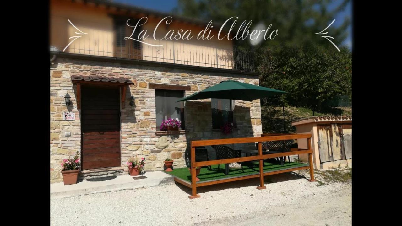 La Casa Di Alberto Камерино Экстерьер фото